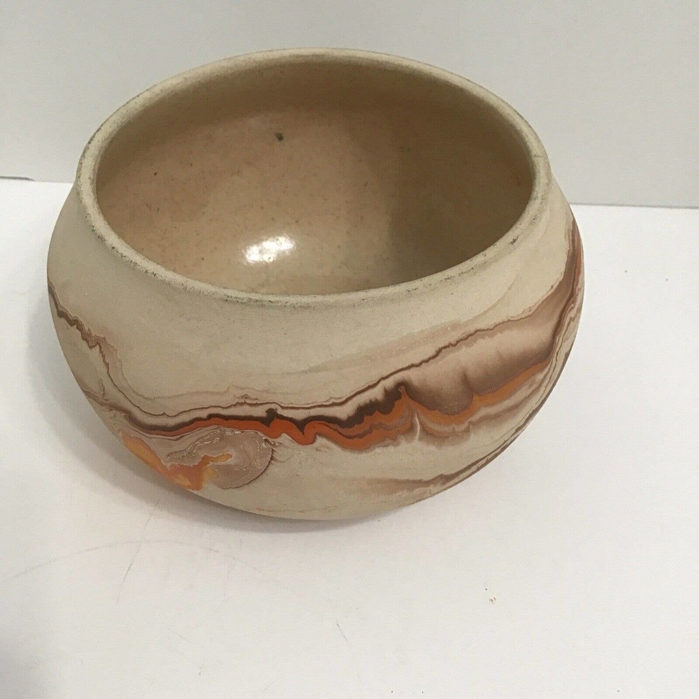 NEMADJI Pottery Bowl Native American Clay Art Hand Molded 5”W X 3”T Collectible